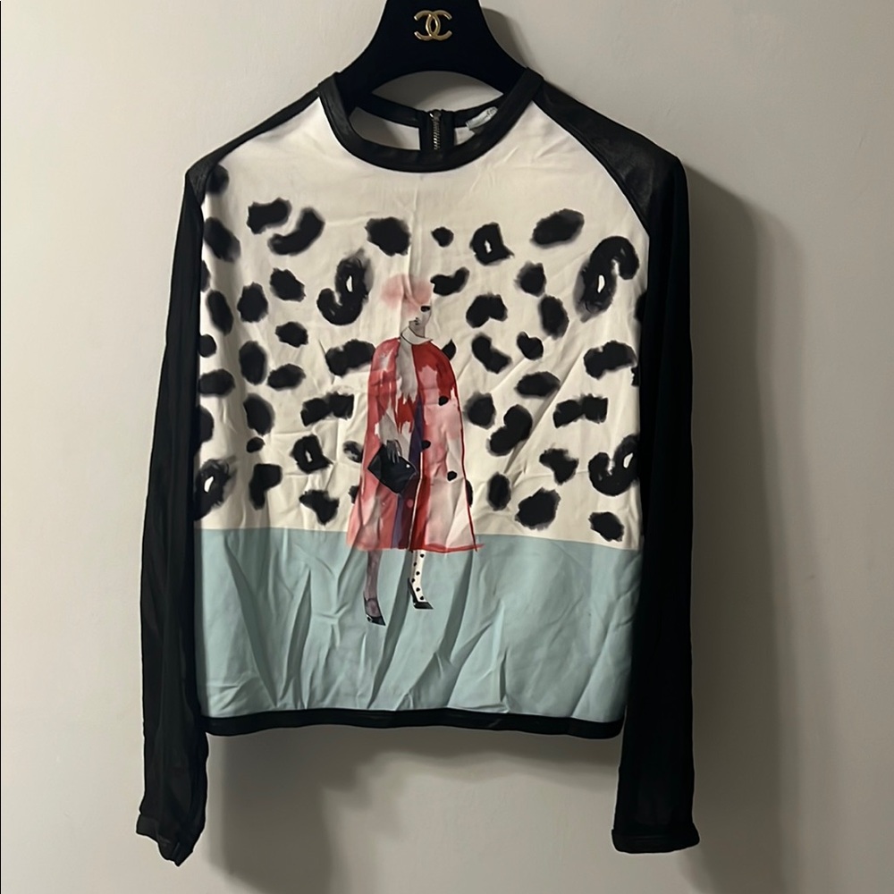 Zara Black and White Graphic Blouse